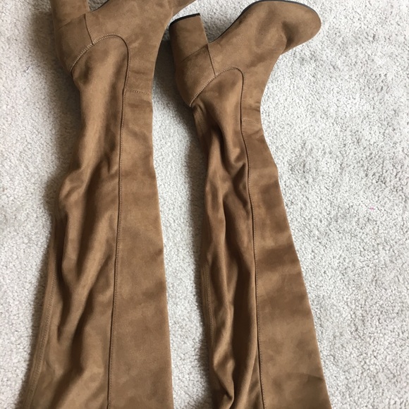 Shoes - Picture 4 of 5